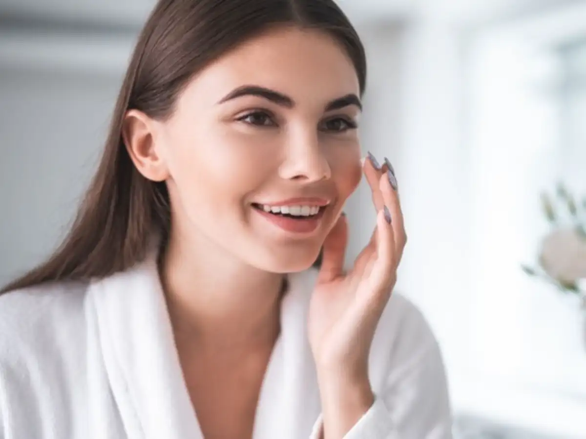 درمان لکههای تیره و روشن پوست درمان لکههای تیره و روشن پوست